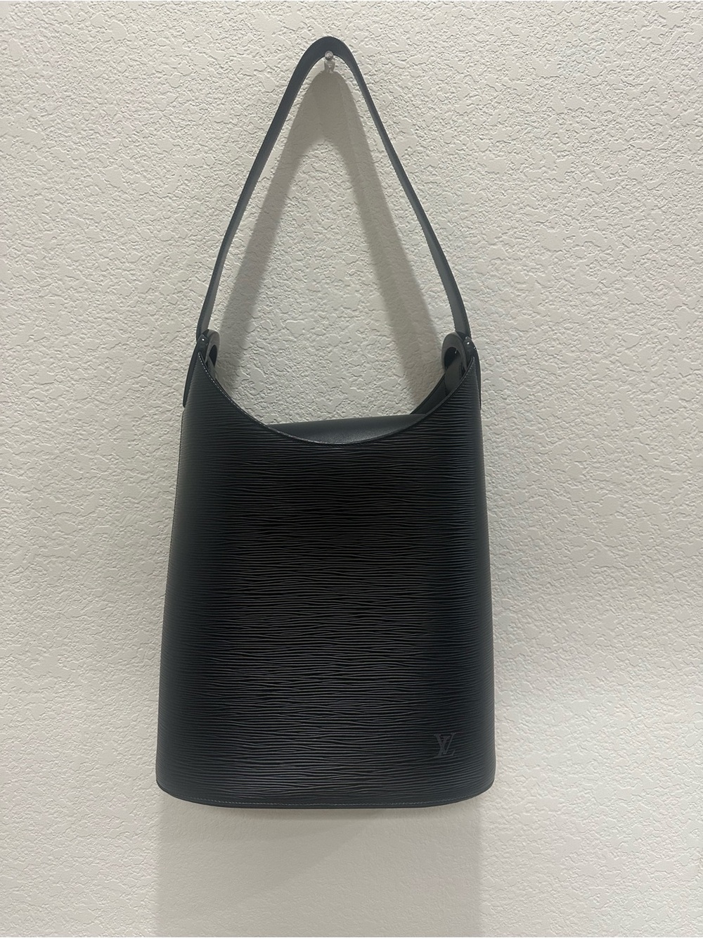 Louis Vuitton Verseau Black Epi Leather Shoulder Bag Vintage Authentic